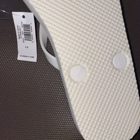 Girl old navy FlipFlops size 1-2 - Picture 3 of 5